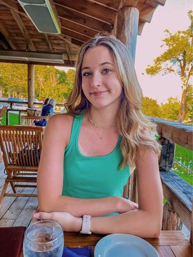 Allison Bach Biography Picture